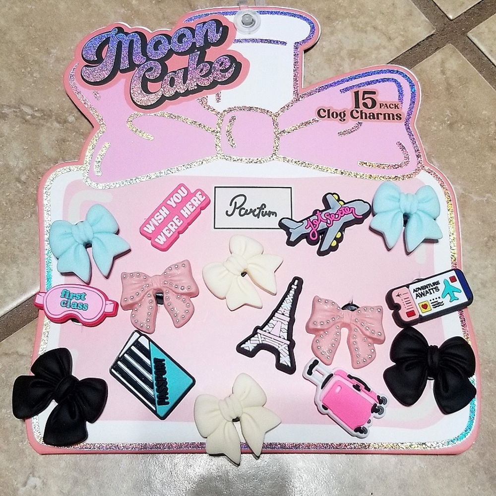 Moon Cake 15pc Jetsetter Motif Clog Charms